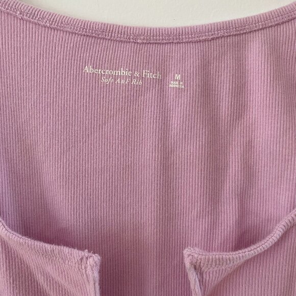 Abercrombie & Fitch Soft Ribbed Scoop Neck Keyhole Long Sleeve Tee Size Medium - Picture 2 of 3